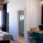 Apartment Emarkoni *