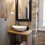 Apartment Emarkoni *