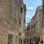 Emarkoni Split