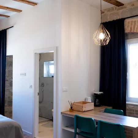 Emarkoni Appartement Split