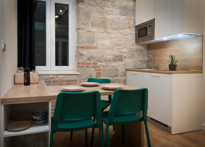 Apartman Emarkoni Split